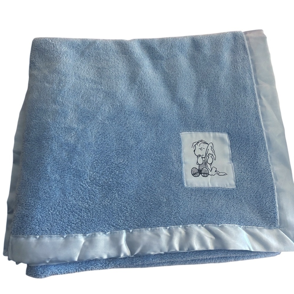 Peanuts Security  Blue Blanket with Satin Trim